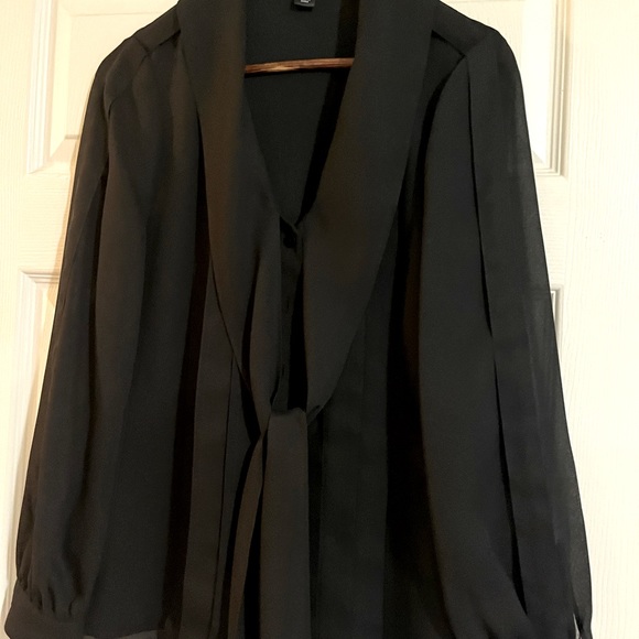 ST. John Pusy-Bow Blouse, Size  4 - Picture 6 of 13